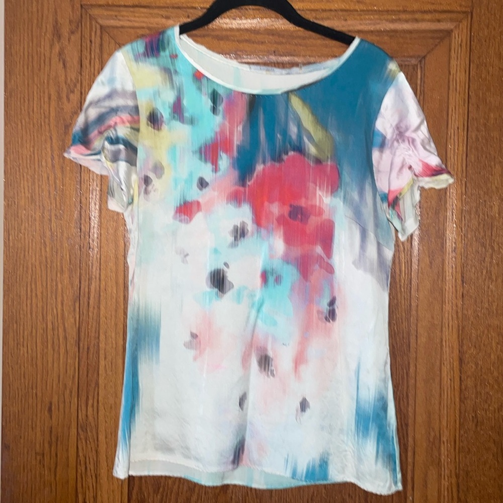 Elie Tahari 100% silk waterfall print tee; small; gorgeous